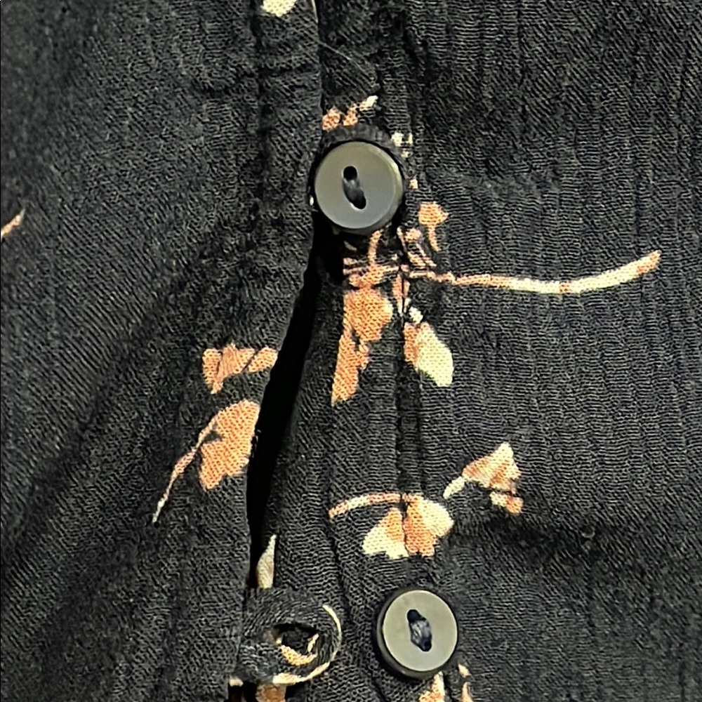 Liz Claiborne Floral Navy Women's Top - Button Detail Lightweight- Size small - Picture 3 of 3